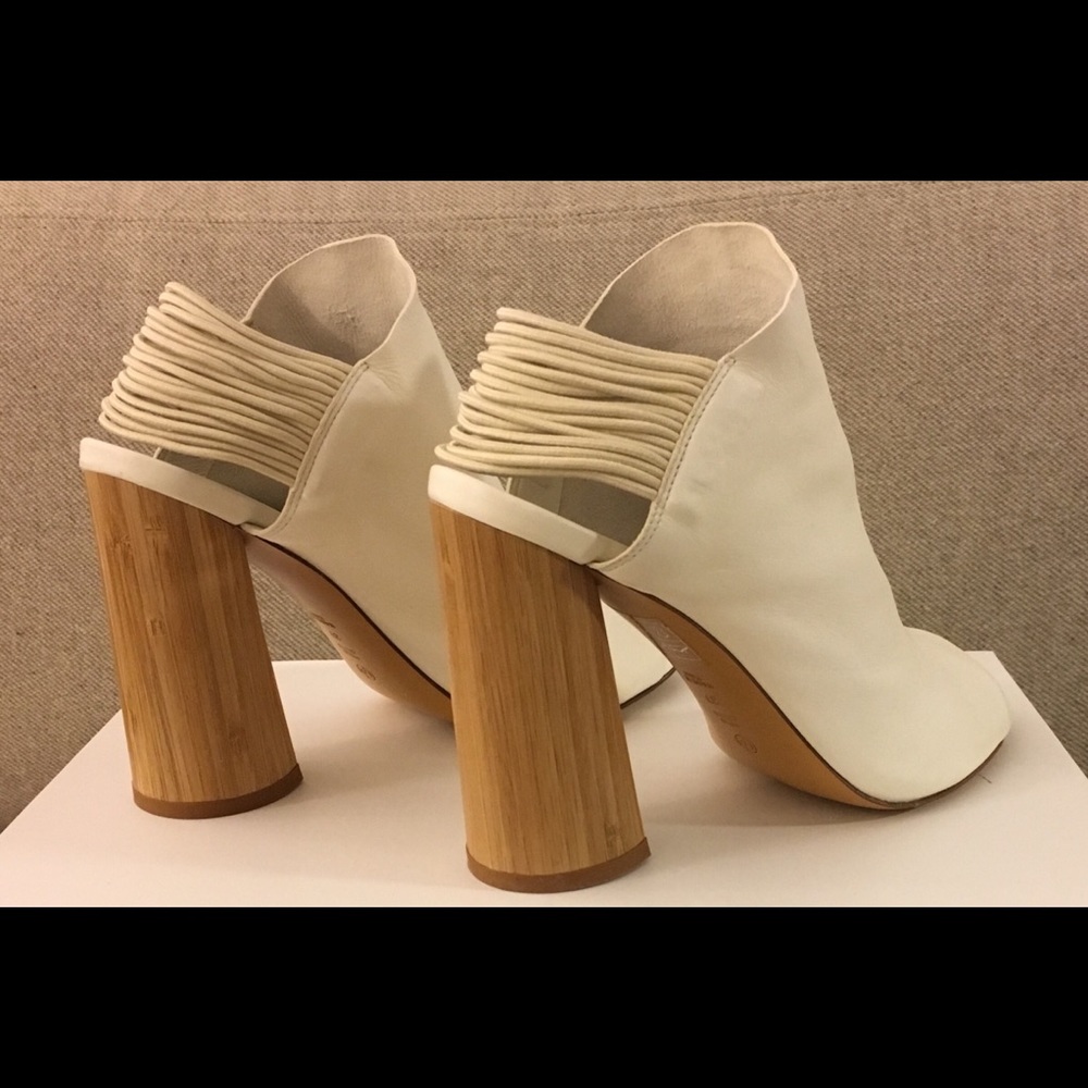 3.1 Phillip Lim Drum White Peep-Toe Sandals - Picture 7 of 9